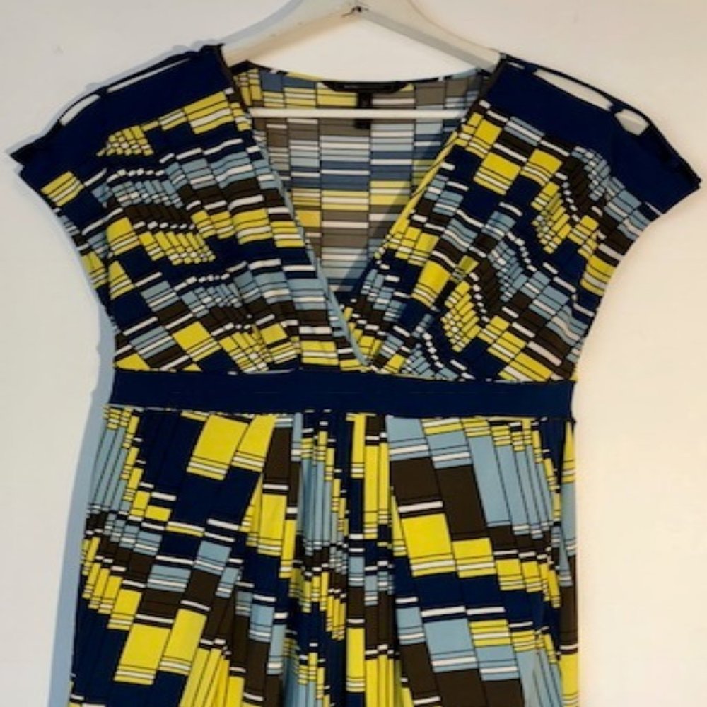 BCBGMAXAZARIA DRESS SIZE L SHOULDER BUTTON DETAIL